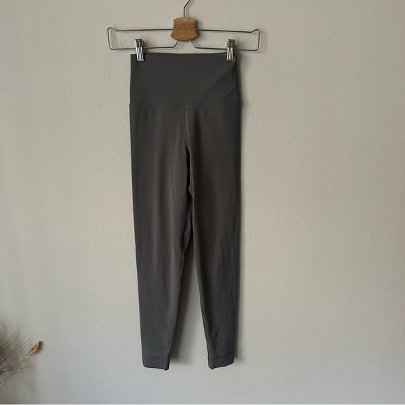 Set Active Luxeform High-Waisted Gray Leggings XS - Picture 2 of 10